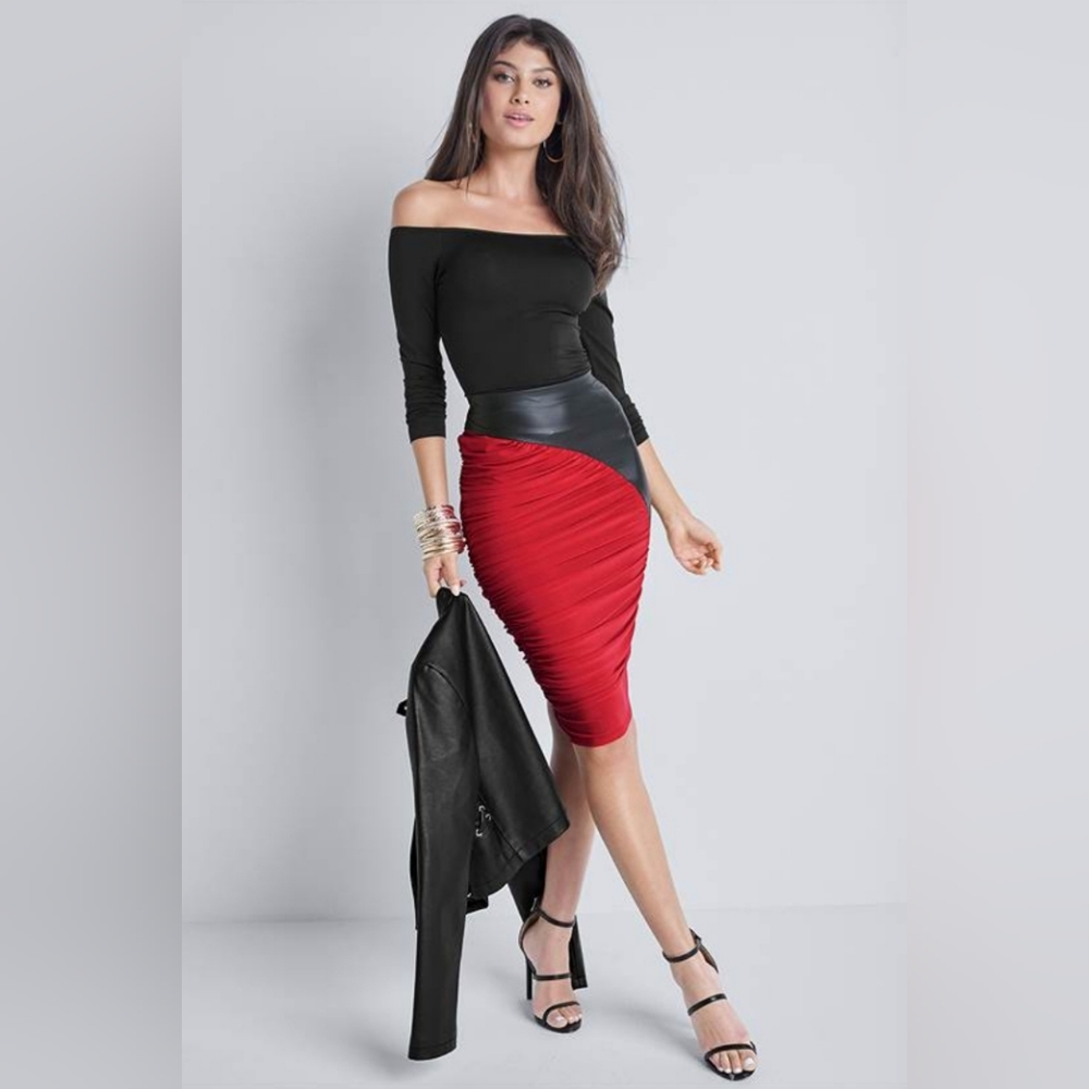 {NWOT} Venus • Asymmetrical Mixed Material Red & Black Skirt 🍒